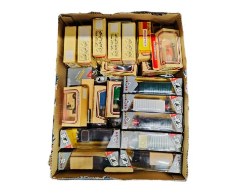 BOX LOT OF MODEL TRUCKS AND CARS 