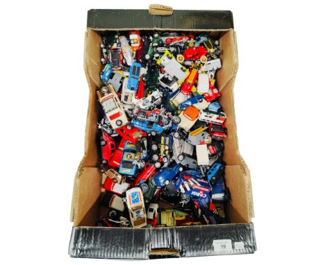 BOX LOT OF MODEL CARS ETC 