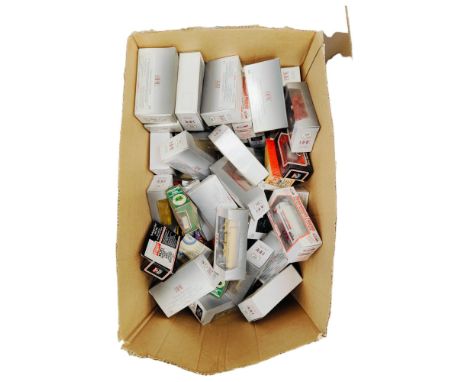 LARGE BOX LOT OF MODEL CARS ETC 