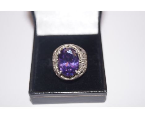 925 silver dress ring with large purple stone 