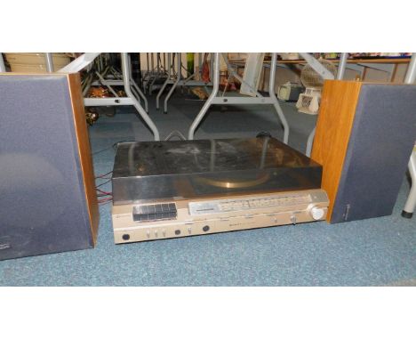 An Hitachi record and cassette player, model SDT-150R, and a pair of speakers, SS-6220g MkII