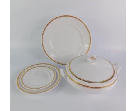 A Spode porcelain part dinner service decorated in the Elizabethan pattern, comprising vegetable tureen and cover, further co