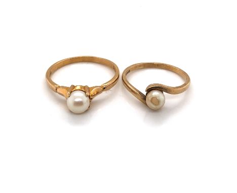 TWO 9ct HALLMARKED GOLD PEARL DRESS RINGS. FINGER SIZE R, AND M. GROSS WEIGHT 4.3grms. 