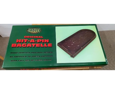 A boxed Bagatelle by Jaques 