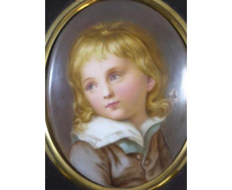 MINIATURE OVAL PORTRAIT ON PORCELAIN DEPICTING A YOUNG BOY