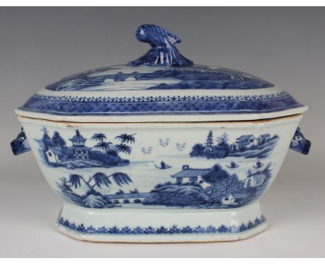 A Chinese blue and white export porcelain soup tureen and cover, Qianlong period, of canted corner form with scroll finial an