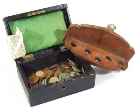 Various pre-decimal coinage, to include Victorian pennies, other low denomination, etc, a pressed leather casket, 9cm high, 1