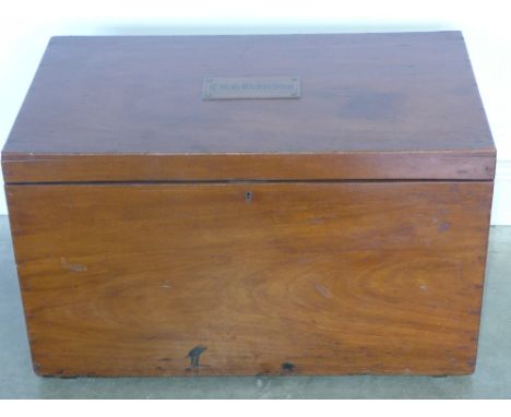 A Camphor wood trunk - 77 cm x 46 cm x 47 cm