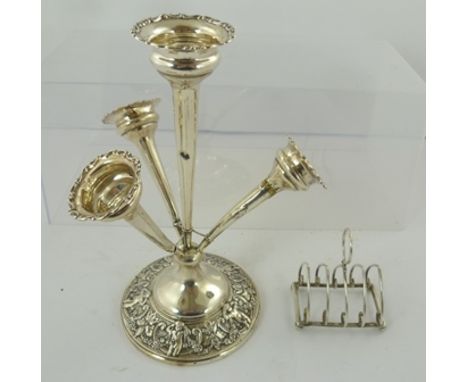 WILLIAM HUTTON & SONS LTD. AN EDWARDIAN SMALL SILVER TOAST RACK, Birmingham 1903, 5cm x 7cm, together with a silver EPERGNE h