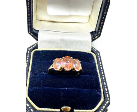 9ct gold mystic topaz  ring (2g)