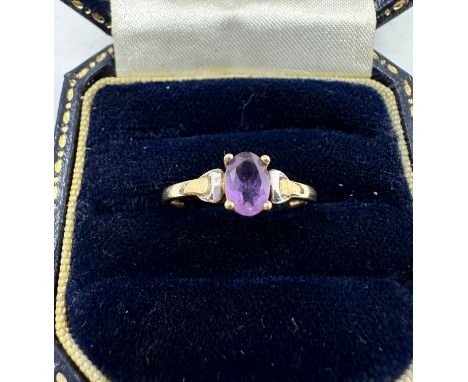 9ct gold diamond ring 1.1g