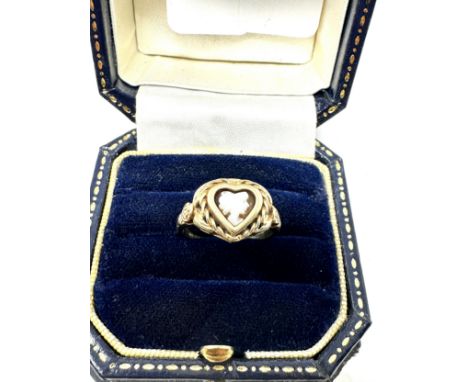 9ct gold heart shell cameo dress ring (2g)