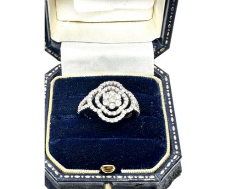 9ct white gold diamond ring (3.5g)