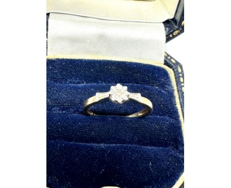 9ct gold diamond ring 1.3g