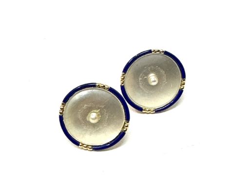 9ct gold mother of pearl &amp; seed pearl stud earings with blue enamel frame (2.3g)