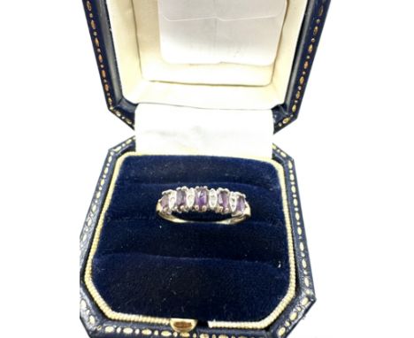 9ct gold diamond and amethyst ring (1.5g)
