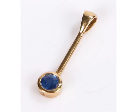 9 carat gold sapphire set pendant, 22mm long