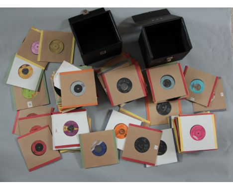 3 small vintage boxes of 7 inch vinyl singles including The Beatles, Peter Skellern, Monkees, Black Foot Sue, Donna Summer, T