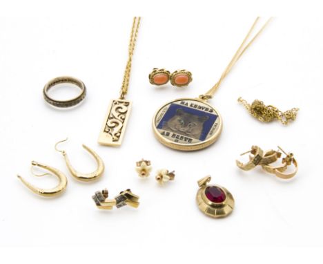 A collection of gold and other jewellery, including a 9ct gold pendant on chain, 7.1g, a 9ct gold eternity ring, 3.2g, a 9ct 