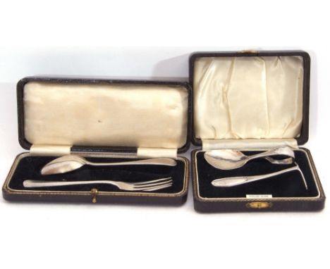 Mixed Lot: cased George VI silver christening set with a child's silver spoon and pusher, Birmingham 1936, maker's mark Arthu