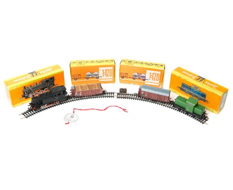 A small quantity of East German produced ‘TT Zeuke’ (Zeuke & Wegworth KG Berlin) model railway. Dated 1969 and including 2 lo