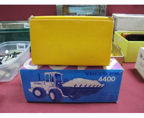 Two Diecast Model Plant Machinery Vehicles, to include 1:50th Scale Volvo BM 4400, 1:20th Scale Bomag BW90SL Twin Roller, chi