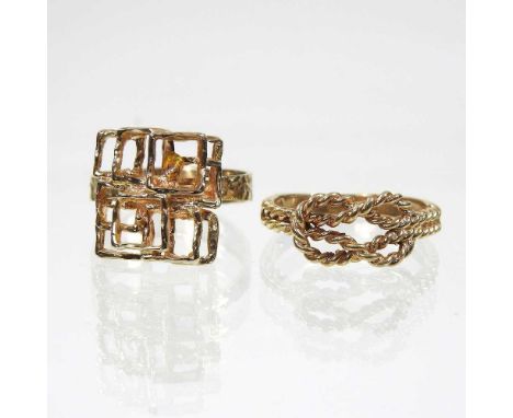 A 9 carat gold dress ring, of knotted ropetwist design, 2.3g, size M, together with a 9 carat textured gold dress ring, of ge