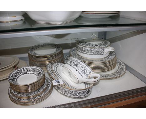 A Royal Worcester 'Padua' Dinner Service comprising ten Dinner Plates, various dessert and side plates, Meat Plate, lidded Tu
