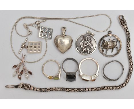 A SMALL BAG OF JEWELLERY, to include a St. Christopher pendant stamped 925, an openwork bull pendant, stamped silver, a pair 