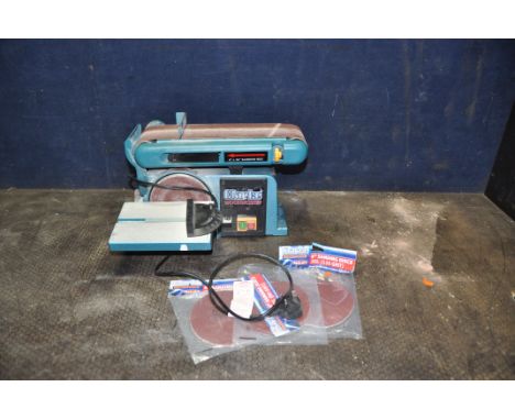 A CLARKE WOODWORKER CS4-6E BELT AND DISC SANDER with mitre guide and sanding discs (PAT pass and working)