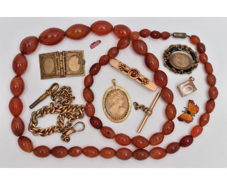 ASSORTED JEWELLERY, to include a 9ct gold Ten Shilling bank note charm, rubbed 9ct gold hallmark, fitted with a jump ring, ap