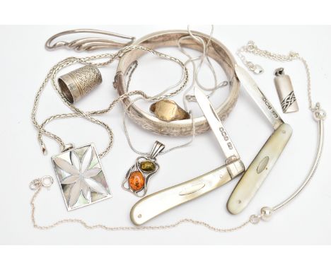 A SMALL ASSORTMENT OF SILVER AND WHITE METAL, to include two silver and mother and pearl fruit knives, both hallmarked Sheffi