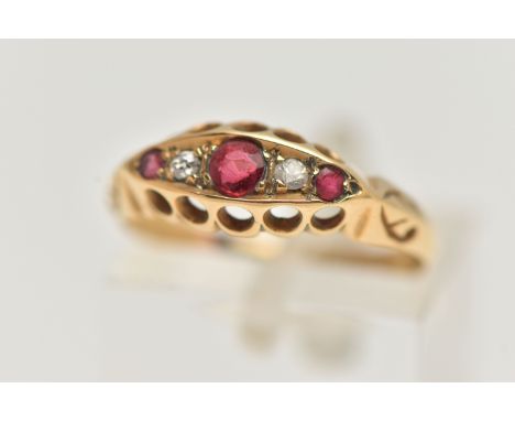 AN EDWARDIAN 18CT YELLOW GOLD DIAMOND RUBY AND PASTE FIVE-STONE RING, set with two old cut diamonds, one ruby and two later r