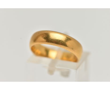 A 22CT GOLD BAND RING, polished band, approximate band width 4.9mm, hallmarked 22ct Birmingham, ring size I, approximate gros