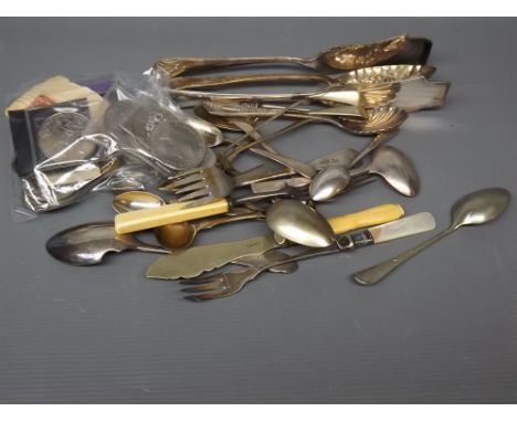 Bag: quantity of mixed coinage together with assorted silver plated spoons, preserve spoons, caddy spoons etc