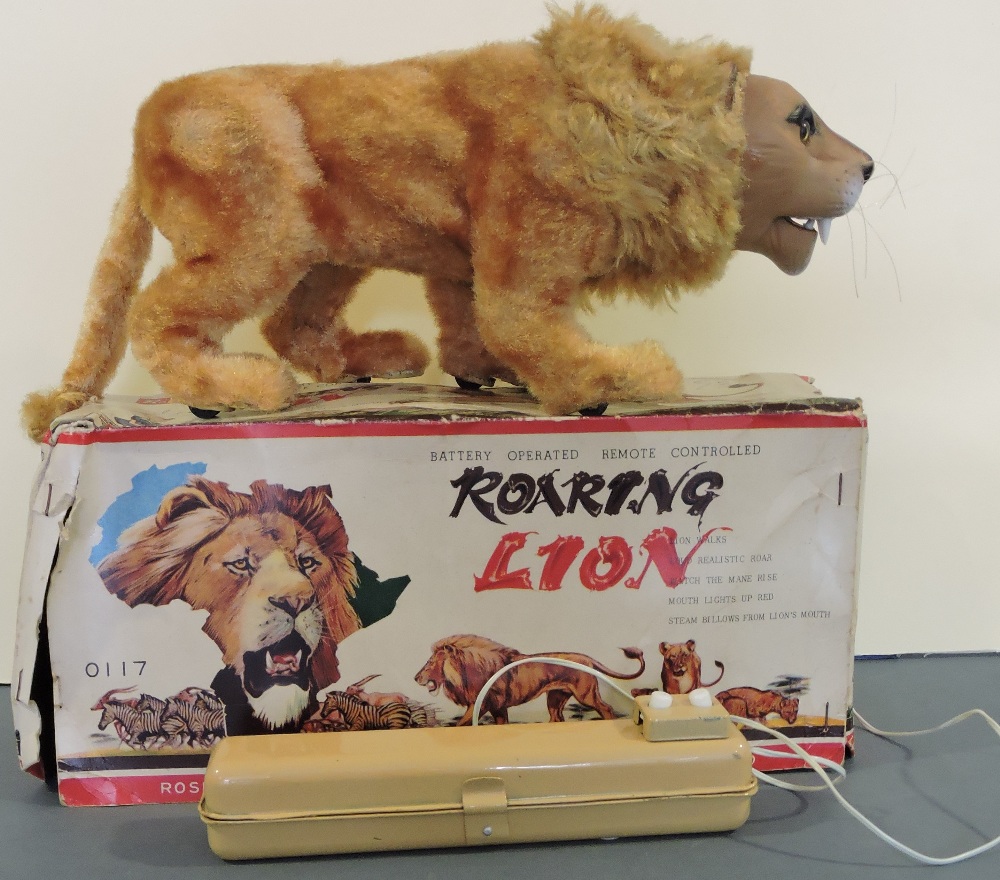 roaring lion toy