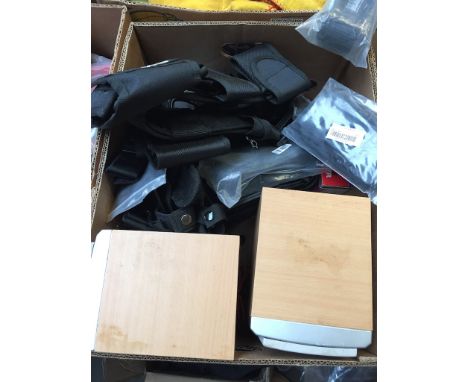 BOX INCLUDING 2 SPEAKERS & QUANTITY OF TOOL HOLDER BELTS