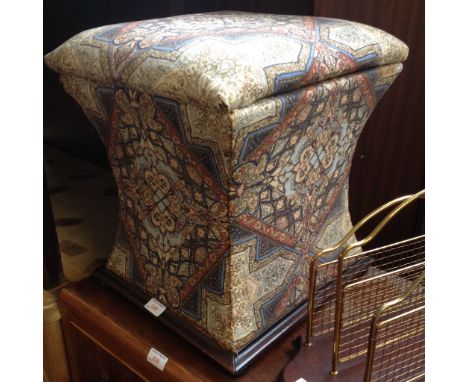 UPHOLSTERED VICTORIAN BOX STOOL, H48CM, W40CM