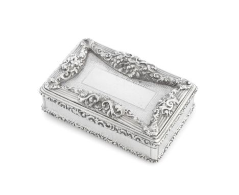 A William IV silver and silver-gilt snuff boxEdward Smith, Birmingham 1836 Of rectangular form, the hinged cover adorned with