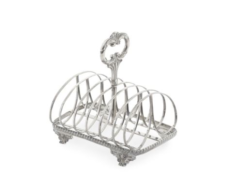 A collection of silver itemsvarious maker's and datesComprising: a toast rack, William Fountain, London 1824, rectangular for