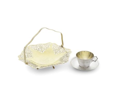 A collection of silver itemsvarious maker's and datesComprising: a silver-gilt basket, E Viner, Sheffield 1937, with pierced 