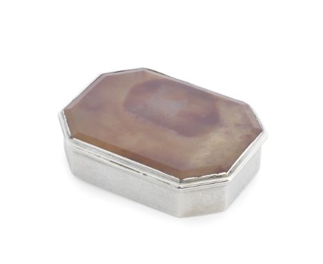 A George III silver-gilt mounted agate snuff boxSamuel Pemberton, Birmingham 1813 Rectangular form with canted corners, the h