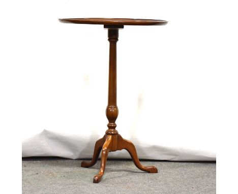 Victorian walnut and inlaid occasional table, circular top with central fan inlay, turned column, tripod legs, diameter 51cm,