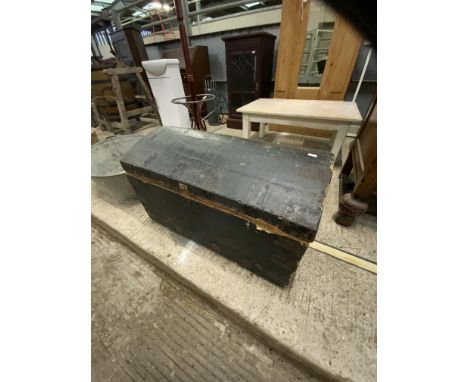 ANTIQUE TIN TRUNK