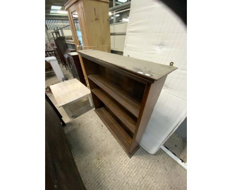 VINTAGE OAK BOOKCASE. 117 CM LONG X 122 CM TALL