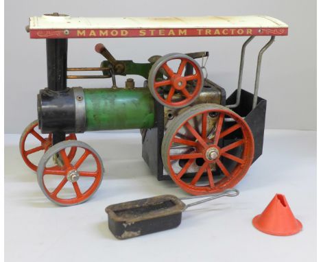 A Mamod TE1a model traction engine, boxed 
