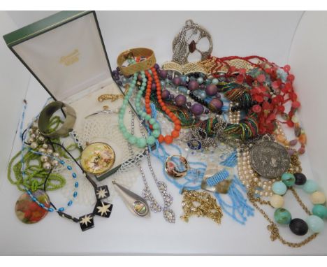 Coral and jade coloured glass beads, an Islamic pendant and a further collection of vintage costume jewellery Condition repor