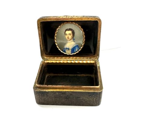 18th century Georgian snuff box inside lid with portrait miniature of a lady 