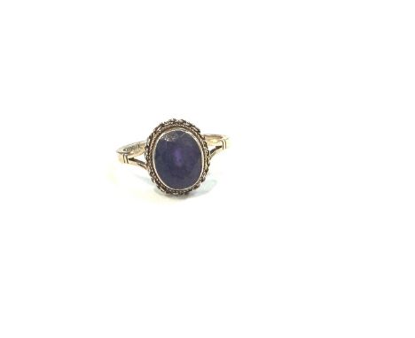 Vintage 9ct gold stone set ladies dress ring 2.8grams ring size Q 