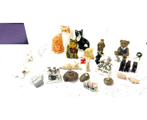 Selection of vintage porcelain and glass animal figures 